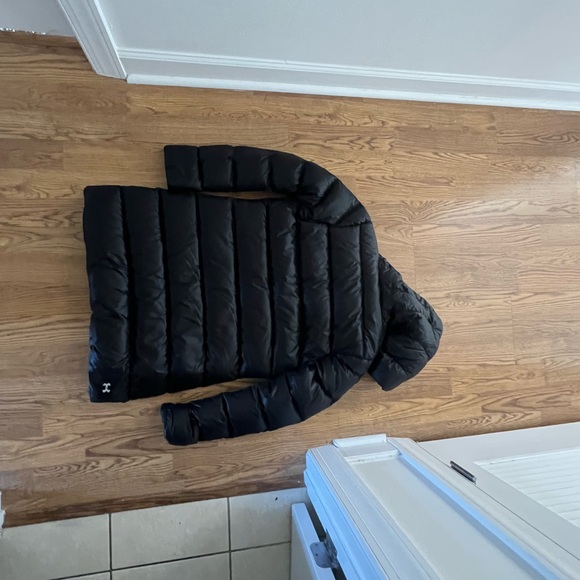 Under Armour Black Puffer Jacket - Picture 2 of 5
